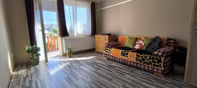 Eladó családi ház, Öskün 75 M Ft, 3 szobás