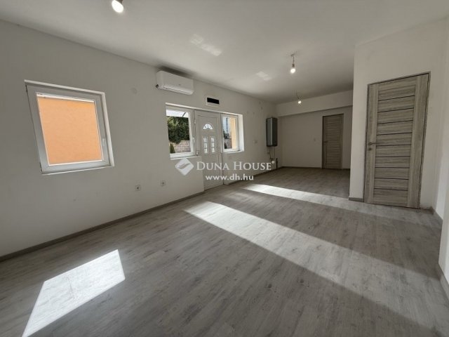 Eladó családi ház, Budapesten, XVIII. kerületben 79.9 M Ft