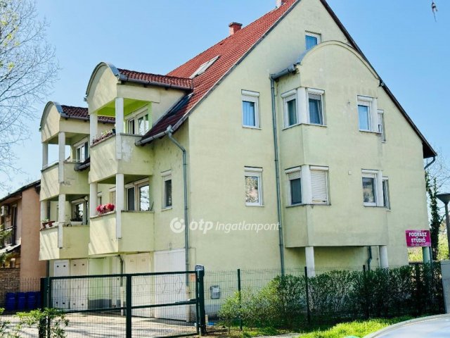 Eladó téglalakás, Debrecenben 84.9 M Ft, 3 szobás