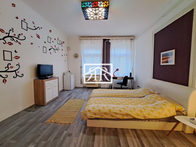 Kiadó téglalakás, albérlet, Szegeden 259 E Ft / hó, 3 szobás