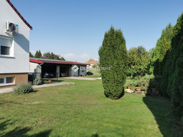 Eladó családi ház, Jánossomorján 74.9 M Ft, 4 szobás