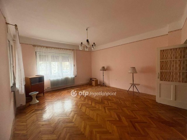 Eladó családi ház, Monoron 74.9 M Ft, 2 szobás