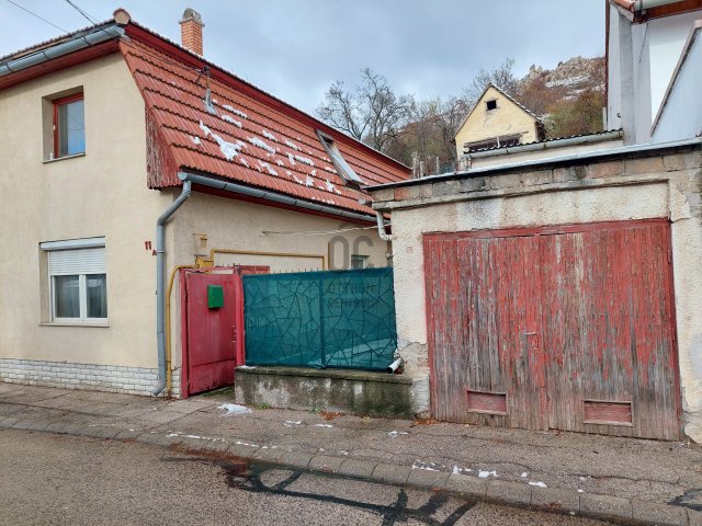 Eladó téglalakás, Budaörsön 84.5 M Ft, 3 szobás