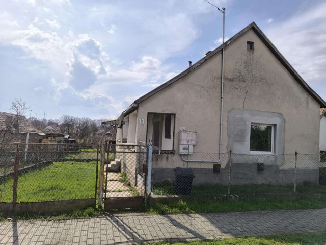 Eladó családi ház, Dégen, József Attila utcában 19.9 M Ft