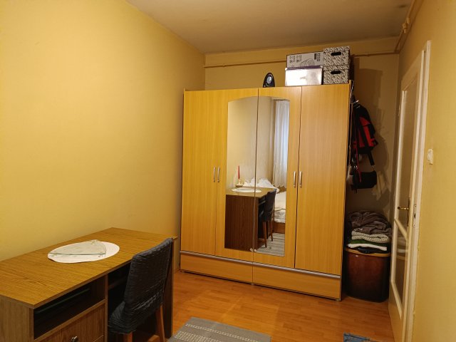 Eladó panellakás, Szegeden 39.9 M Ft, 1+1 szobás