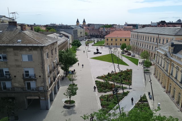 Kiadó téglalakás, albérlet, Debrecenben 220 E Ft / hó, 3 szobás