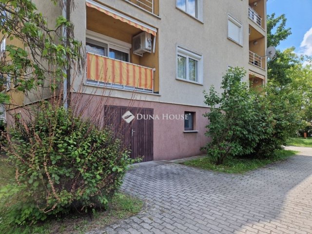 Eladó téglalakás, Monoron 45 M Ft, 1 szobás