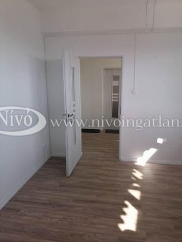Eladó üzlethelyiség, Veszprémben 32.4 M Ft, 2 szobás