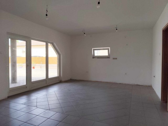 Eladó családi ház, Vonyarcvashegyen 70 M Ft, 3 szobás