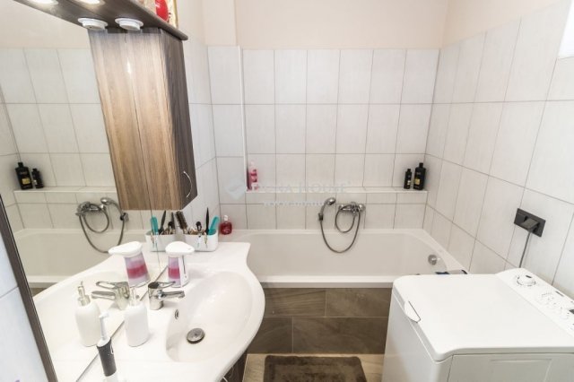 Eladó családi ház, Őriszentpéteren 159 M Ft, 4+2 szobás