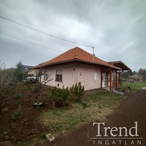 Eladó családi ház, Kulcson 41 M Ft, 2 szobás