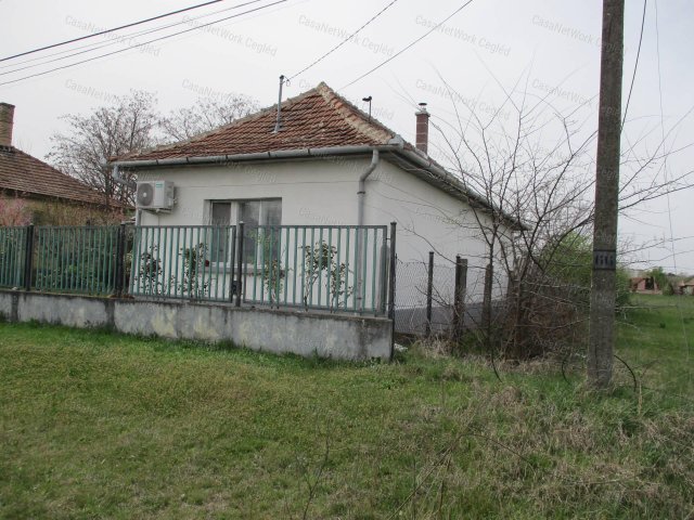 Eladó családi ház, Tápiószelén 18.5 M Ft, 2 szobás