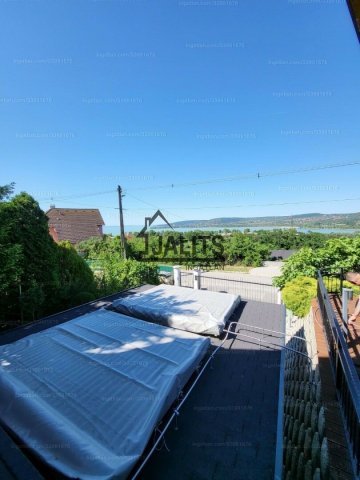 Eladó családi ház, Balatonfűzfőn 249 M Ft, 3+1 szobás