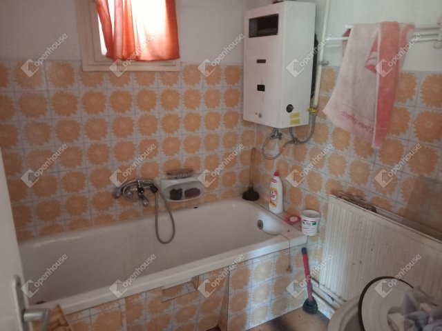 Eladó családi ház, Orosházán 22 M Ft, 4 szobás