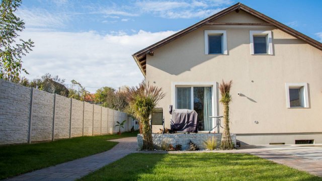 Eladó családi ház, Piliscséven 105 M Ft, 5 szobás
