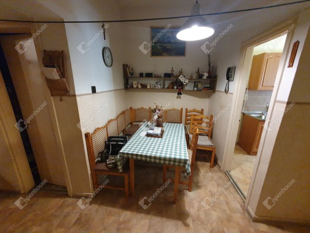 Eladó téglalakás, Nagykanizsán 29.8 M Ft, 3 szobás
