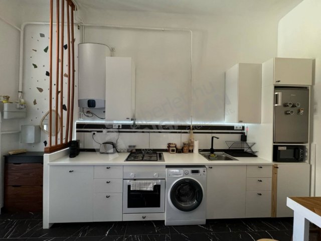 Kiadó téglalakás, albérlet, Budapesten, VII. kerületben