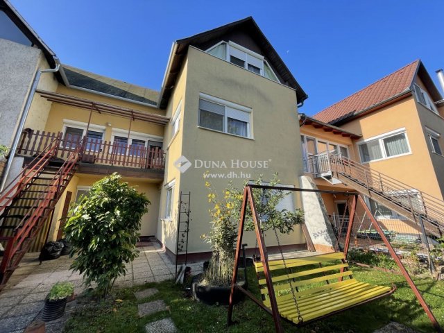Eladó családi ház, Dorogon 79.9 M Ft, 5 szobás