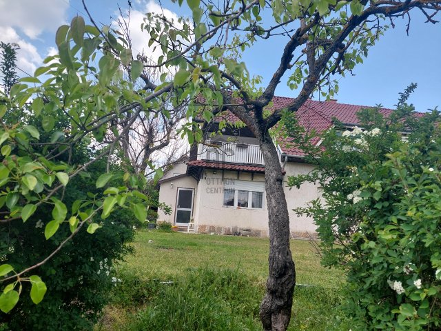 Eladó családi ház, Sződligeten 126.9 M Ft, 4 szobás