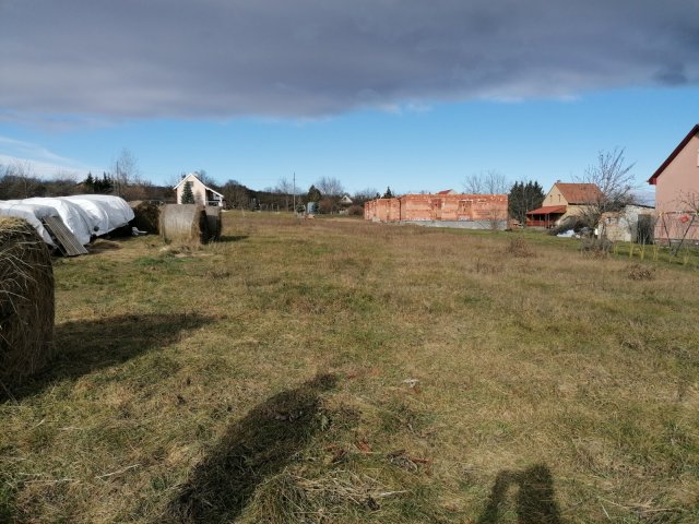 Eladó telek, Kőszárhegyen 7 M Ft / költözzbe.hu