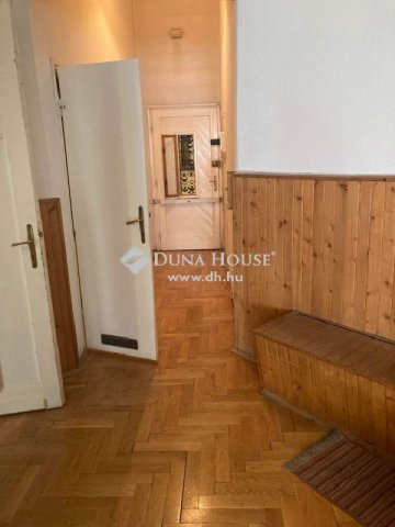 Eladó téglalakás, Budapesten, V. kerületben 170 M Ft, 2 szobás