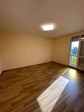 Kiadó téglalakás, albérlet, Pécsett 150 E Ft / hó, 2 szobás