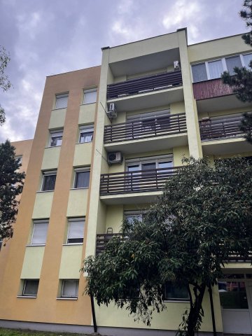Eladó téglalakás, Tatán 52 M Ft, 1+2 szobás
