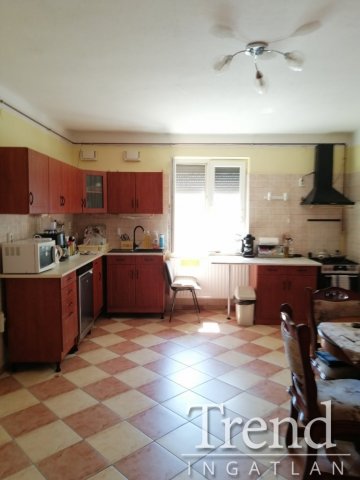 Eladó családi ház, Dunavecsén 57 M Ft, 3 szobás