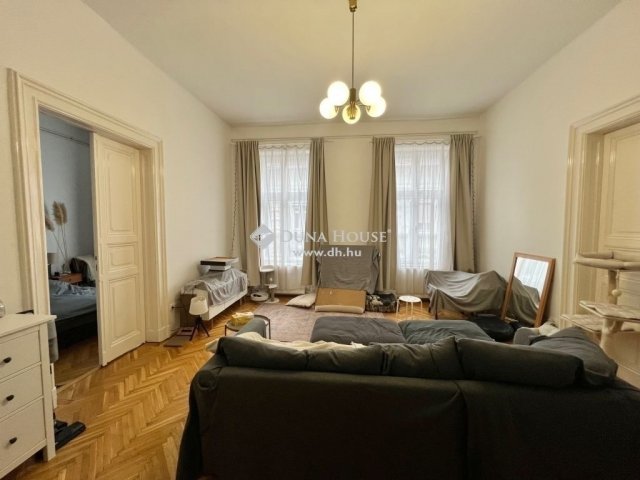 Eladó téglalakás, Budapesten, VI. kerületben 134.9 M Ft