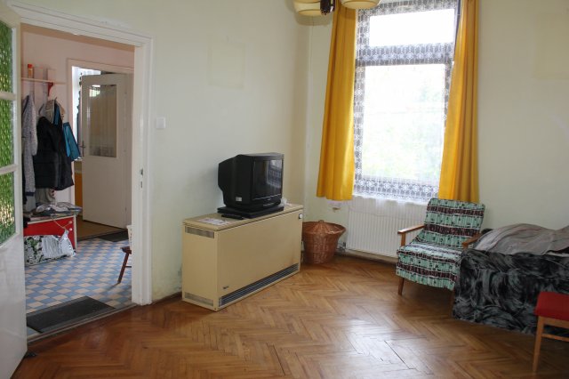 Eladó családi ház, Csornán 24.9 M Ft, 2 szobás