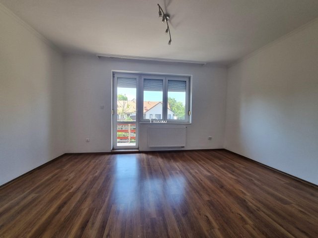 Eladó téglalakás, Mosonmagyaróváron 49.9 M Ft, 3 szobás