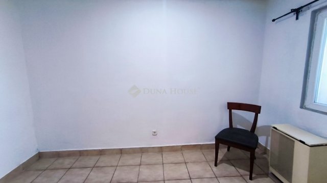 Eladó téglalakás, Budapesten, XX. kerületben 34 M Ft, 1+1 szobás
