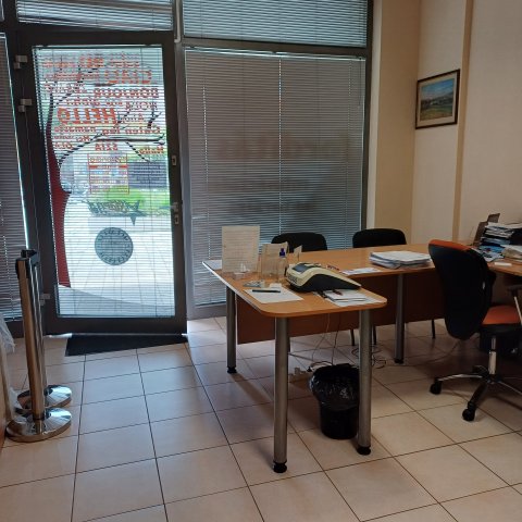 Kiadó üzlethelyiség, Pécsett 200 E Ft / hó