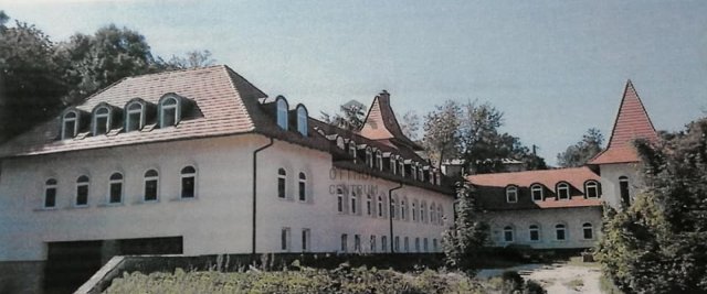 Kiadó hotel, Kesztölcön 5000 E Ft / hó / költözzbe.hu