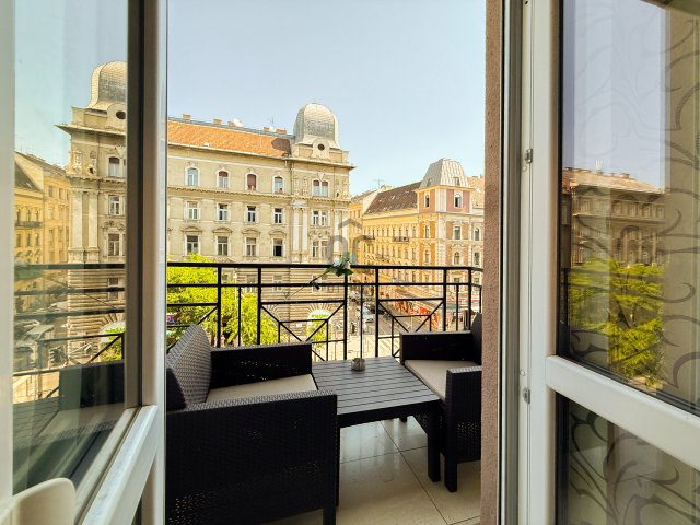 Eladó téglalakás, Budapesten, V. kerületben 179.9 M Ft, 3 szobás