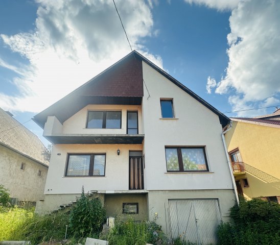 Eladó családi ház, Nyergesújfaluban 65.9 M Ft, 6 szobás