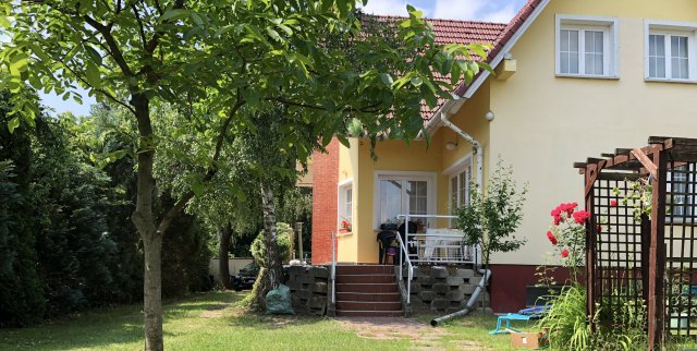 Eladó családi ház, Veresegyházon 124 M Ft, 5 szobás