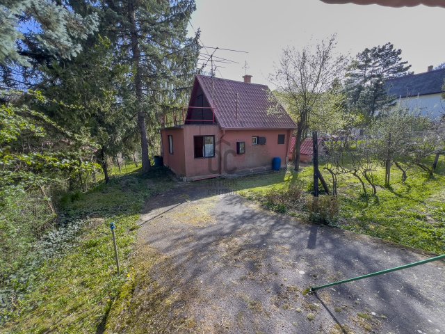 Eladó családi ház, Biatorbágyon 39.9 M Ft, 1 szobás