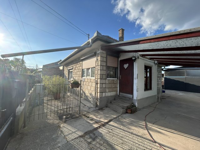 Eladó családi ház, Albertirsán 55 M Ft, 2 szobás