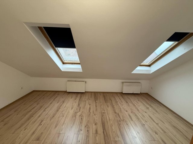 Eladó téglalakás, Mosonmagyaróváron 34.99 M Ft, 2 szobás