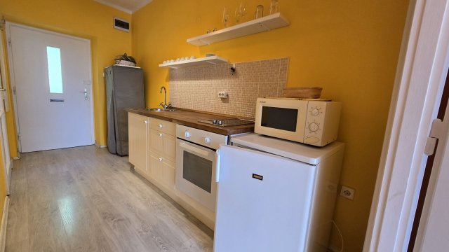 Kiadó téglalakás, albérlet, Balatonfüreden 150 E Ft / hó