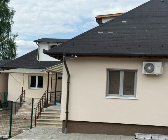 Eladó téglalakás, Vecsésen 76.5 M Ft, 4 szobás