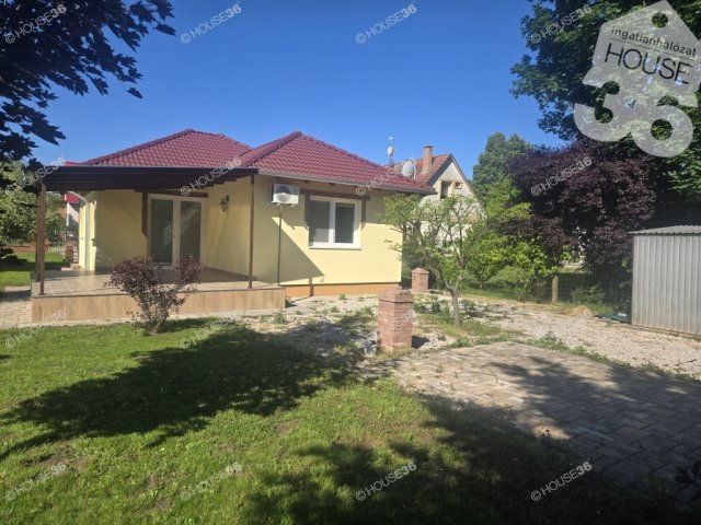 Kiadó családi ház, albérlet, Kecskeméten 350 E Ft / hó