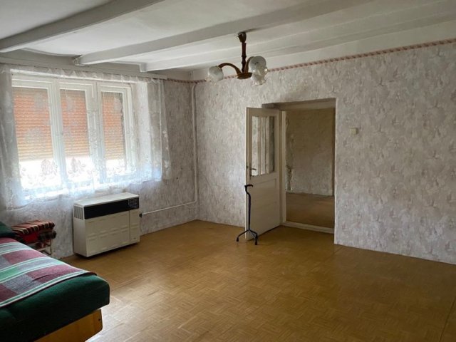 Eladó családi ház, Polgáron 10.99 M Ft, 2 szobás