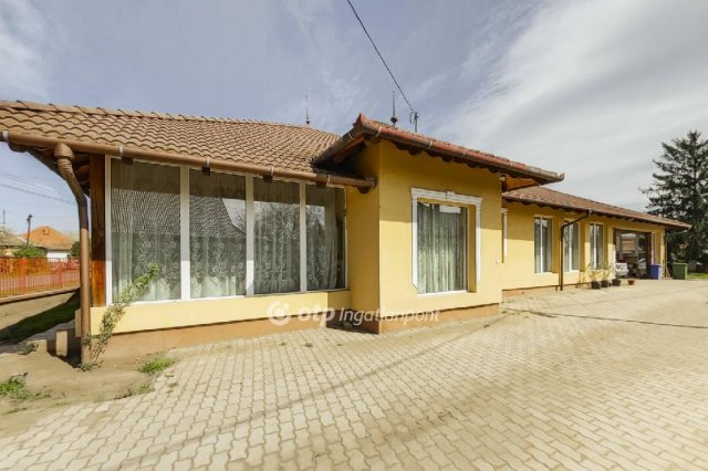 Eladó családi ház, Hevesen 45 M Ft, 5 szobás