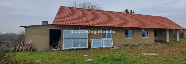 Eladó családi ház, Szabadszentkirályon 22.9 M Ft, 3 szobás