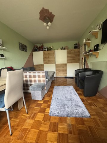 Eladó panellakás, Szegeden 37.8 M Ft, 1+1 szobás