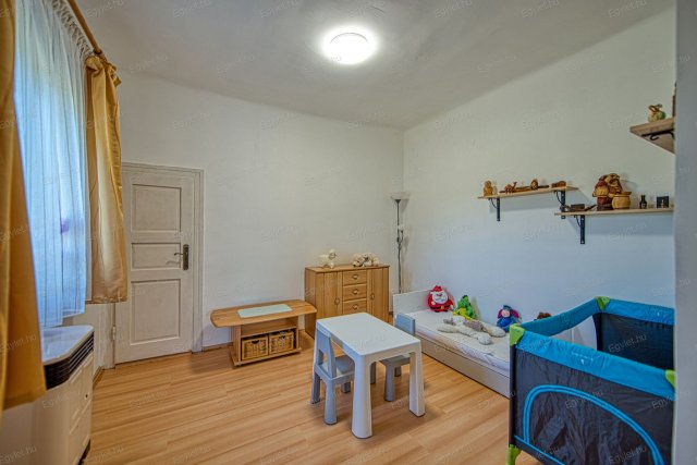 Eladó családi ház, Tápiószecsőn 57.99 M Ft, 3 szobás