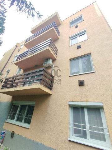 Eladó téglalakás, Siófokon 49.9 M Ft, 3 szobás