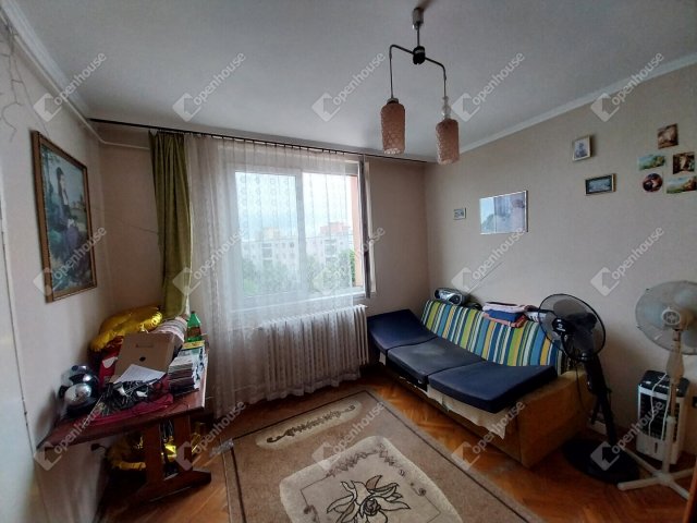 Eladó téglalakás, Székesfehérvárott 39.9 M Ft, 2 szobás